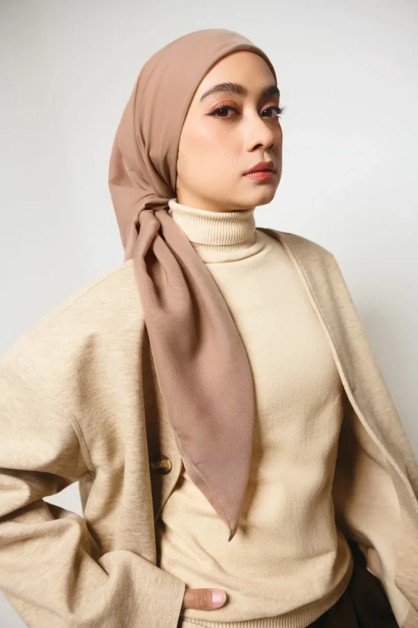 Side Pleated Narrow Skirt